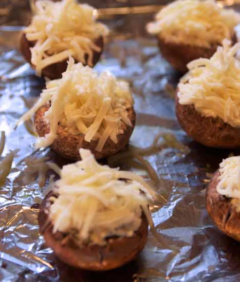 Artichoke Dip Stuffed Mushrooms5