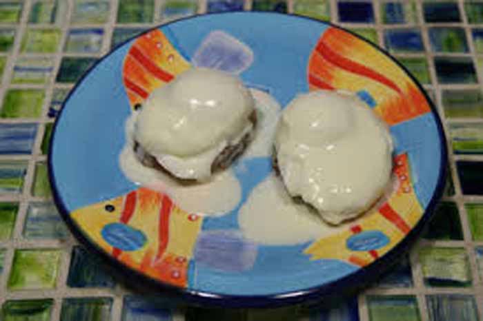 Eggs Benedict with a Low Carb Twist