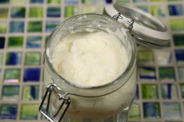Toum: Lebanese Garlic Sauce